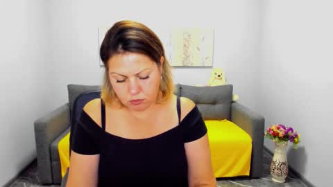 Milana online show from September 2025 11:32:01 AM