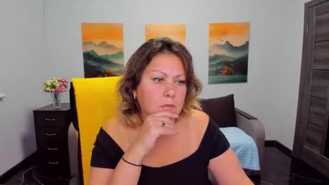 Milana online show from October 2025 12:44:02 PM