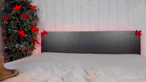 Milana online show from January 2025 11:24:01 AM