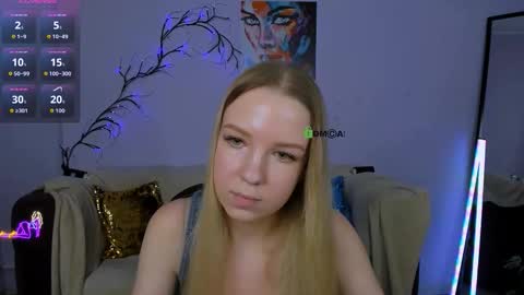 Mila online show from September 2025 01:00:01 PM