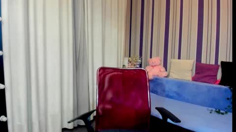 Snapshot of milanaalvis chatting on December 2025 01:05:02 PM MilanaAlvis online show from December 2025 01:05:02 PM