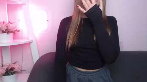 milanaangelas online show from October 2025 04:55:01 AM