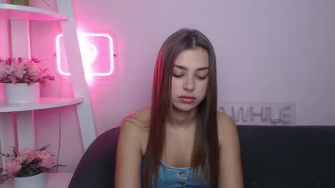 milanaangelas online show from October 2025 04:34:02 AM