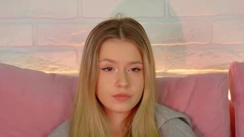 Snapshot of milanabalmain chatting on October 2025 04:13:02 PM MilanaBalmain online show from October 2025 04:13:02 PM