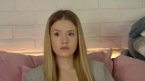 Snapshot of milanabalmain chatting on October 2025 04:07:02 PM MilanaBalmain online show from October 2025 04:07:02 PM