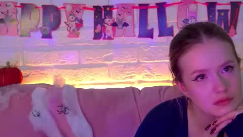 Snapshot of milanabalmain chatting on November 2025 07:54:01 AM MilanaBalmain online show from November 2025 07:54:01 AM