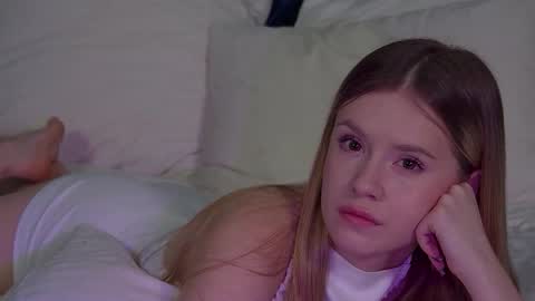 Snapshot of milanabalmain chatting on November 2025 05:40:02 AM MilanaBalmain online show from November 2025 05:40:02 AM