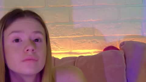 Snapshot of milanabalmain chatting on November 2025 04:51:01 AM MilanaBalmain online show from November 2025 04:51:01 AM