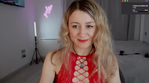 Snapshot of milanacamgirl chatting on February 2026 12:18:01 AM Milana online show from February 2026 12:18:01 AM