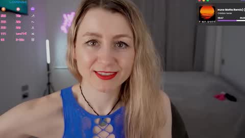 Snapshot of milanacamgirl chatting on March 2026 05:55:02 AM Milana online show from March 2026 05:55:02 AM