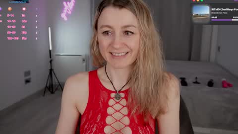 Snapshot of milanacamgirl chatting on March 2026 04:12:01 PM Milana online show from March 2026 04:12:01 PM