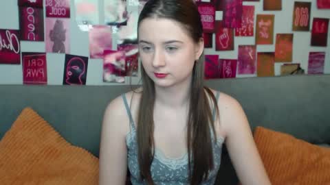 Snapshot of milanaroz chatting on April 2026 05:34:01 AM milanaroz online show from April 2026 05:34:01 AM
