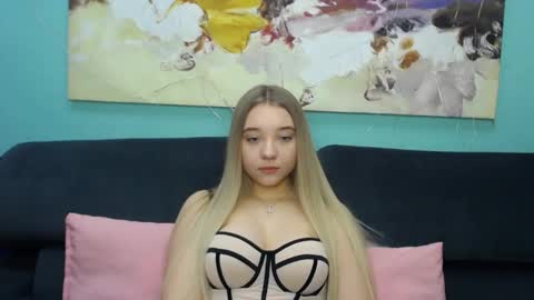 Snapshot of milanasii chatting on March 2026 06:32:01 AM Milana online show from March 2026 06:32:01 AM