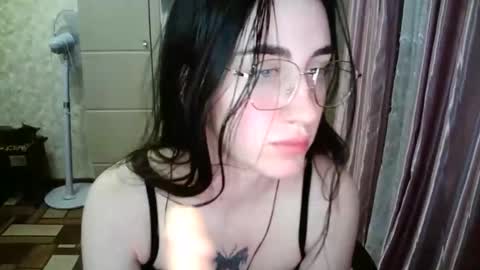 Snapshot of milanaxangel chatting on February 2025 04:32:01 PM MilanaXAngel online show from February 2025 04:32:01 PM