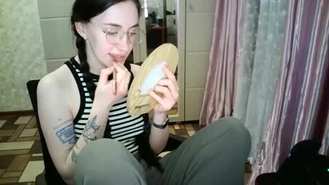 Snapshot of milanaxangel chatting on March 2025 04:33:02 PM MilanaXAngel online show from March 2025 04:33:02 PM