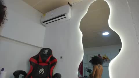 Snapshot of milanhtx2 chatting on January 2025 12:48:02 AM milanx2 online show from January 2025 12:48:02 AM