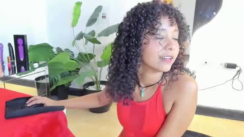 Snapshot of milanhtx2 chatting on February 2025 09:09:01 PM milanx2 online show from February 2025 09:09:01 PM