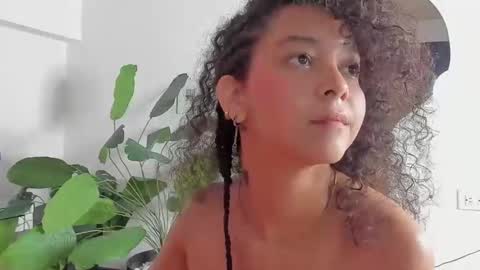 Snapshot of milanhtx2 chatting on March 2025 11:46:01 PM milanx2 online show from March 2025 11:46:01 PM