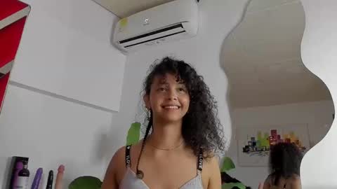 Snapshot of milanhtx2 chatting on March 2025 09:22:01 PM milanx2 online show from March 2025 09:22:01 PM