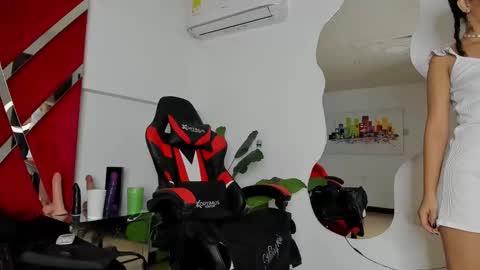 Snapshot of milanhtx2 chatting on March 2025 01:28:01 AM milanx2 online show from March 2025 01:28:01 AM