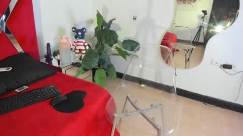 Snapshot of milanhtx2 chatting on September 2025 09:18:01 PM milanx2 online show from September 2025 09:18:01 PM