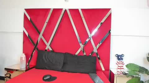 Snapshot of milanhtx2 chatting on November 2025 08:32:01 PM milanx2 online show from November 2025 08:32:01 PM