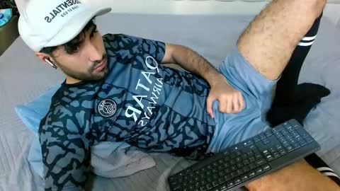 milanzaire online show from December 2025 11:42:02 PM