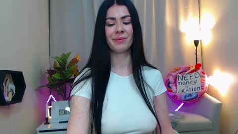 Snapshot of milasecretsss chatting on May 2026 06:53:02 AM milasecretsss online show from May 2026 06:53:02 AM