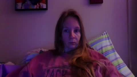 Snapshot of milastoned chatting on April 2026 01:00:02 PM Mila online show from April 2026 01:00:02 PM
