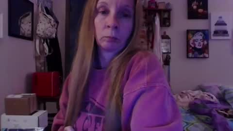 Snapshot of milastoned chatting on April 2026 01:05:02 AM Mila online show from April 2026 01:05:02 AM