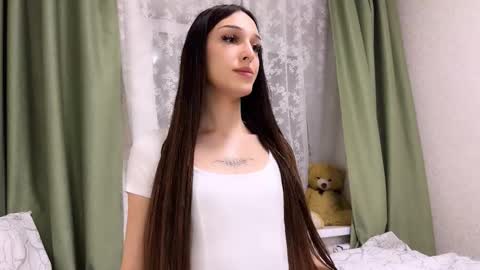 Snapshot of milaxmme chatting on December 2025 04:44:01 PM Milana online show from December 2025 04:44:01 PM