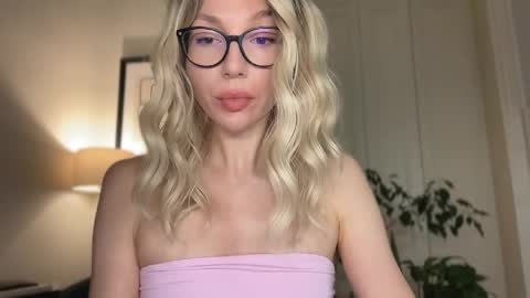 Mila online show from May 2026 04:24:02 PM