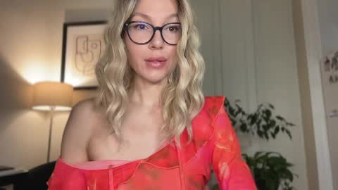 Mila online show from May 2026 05:20:01 PM