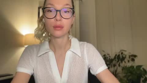 Mila online show from May 2026 04:24:02 PM