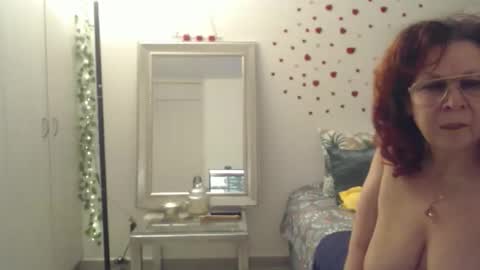 Snapshot of milchanell chatting on February 2026 06:56:01 AM milchanell online show from February 2026 06:56:01 AM