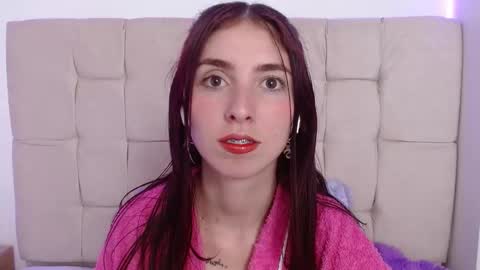 Snapshot of mildrecute chatting on December 2024 07:22:01 PM Ana online show from December 2024 07:22:01 PM