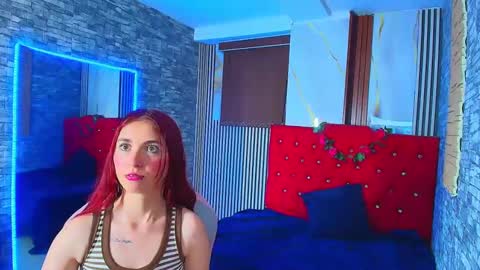 Ana online show from November 2025 10:43:01 PM