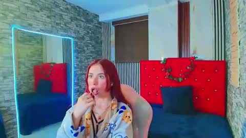 Ana online show from November 2025 10:21:01 PM