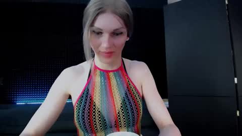 Milena Hardy online show from September 2025 04:14:02 AM