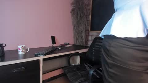 Milena online show from June 2026 11:23:02 AM