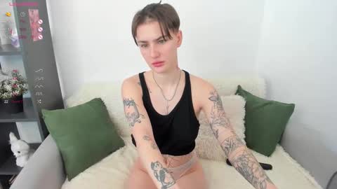 milenakeeks online show from March 2026 08:07:01 AM