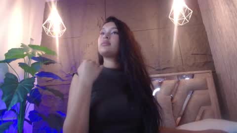 Milenka   online show from May 2026 05:43:02 PM