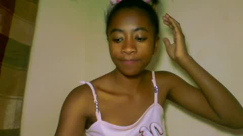 Snapshot of milennah chatting on June 2026 04:31:02 PM milennah online show from June 2026 04:31:02 PM