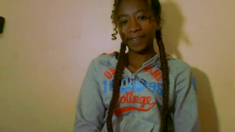 Snapshot of milennah chatting on June 2026 06:34:01 AM milennah online show from June 2026 06:34:01 AM