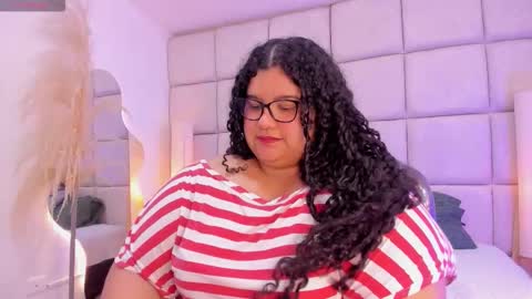 Snapshot of miley_colins0 chatting on November 2025 07:34:02 PM Miley online show from November 2025 07:34:02 PM