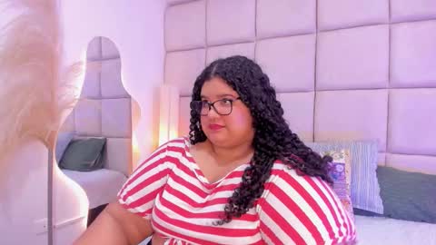 Snapshot of miley_colins0 chatting on November 2025 07:27:01 PM Miley online show from November 2025 07:27:01 PM