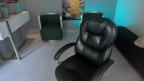 Miley Cruz  IG miley model23 online show from September 2025 07:47:02 PM