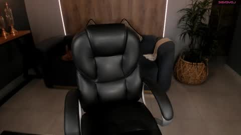 Miley Cruz  IG miley model23 online show from October 2025 09:59:01 PM