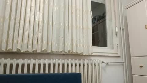 Snapshot of milf44milf chatting on December 2025 02:28:01 AM milf44milf online show from December 2025 02:28:01 AM