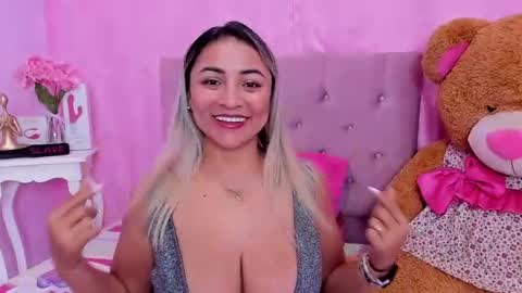 Antonella online show from June 2026 12:52:01 PM
